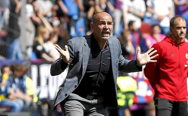 Siete peñas del Rayo critican el regreso de Paco Jémez