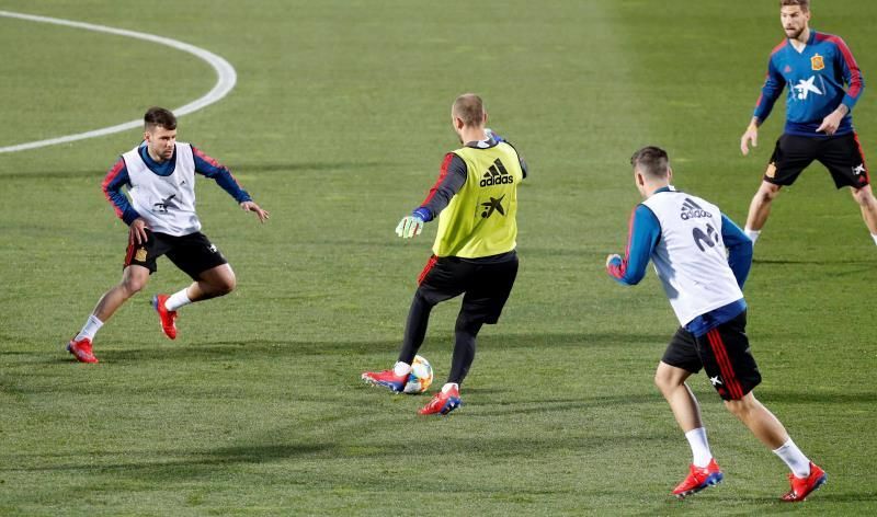 Pendientes de Asensio