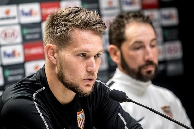 Vaclík, desconvocado por la República Checa, regresa a Sevilla