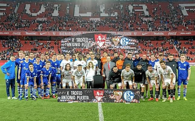 Sevilla F.C. 2-0 Schalke 04: Homenaje a la altura de aquel zurdazo