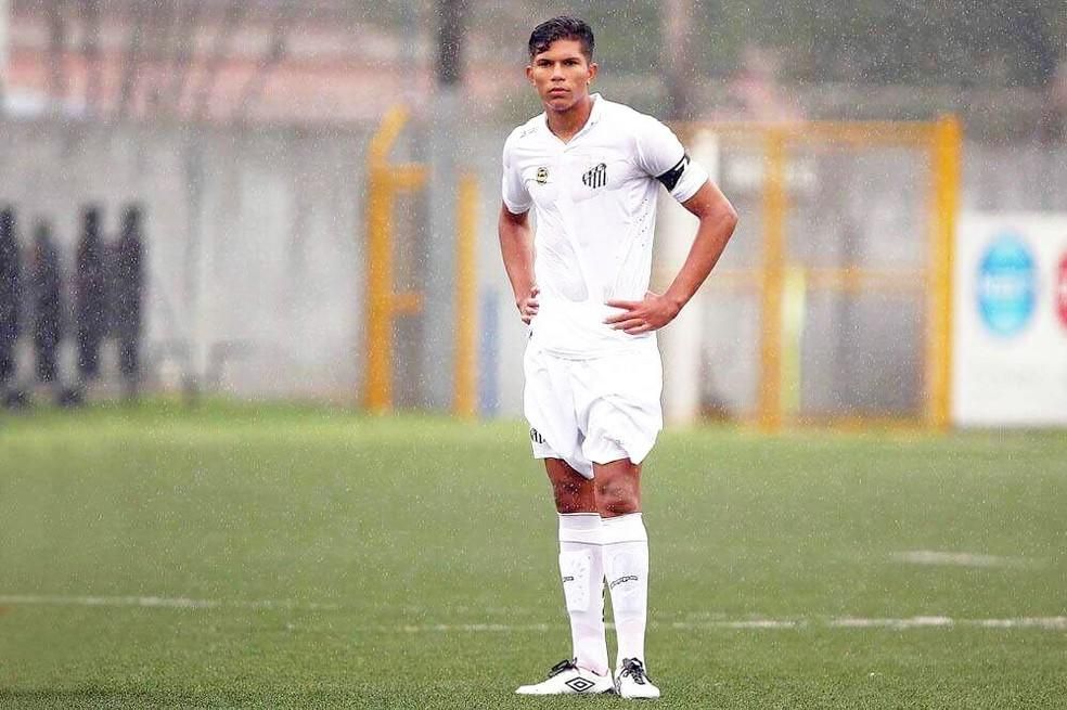 Matheus Guedes, opción para la defensa del Sevilla