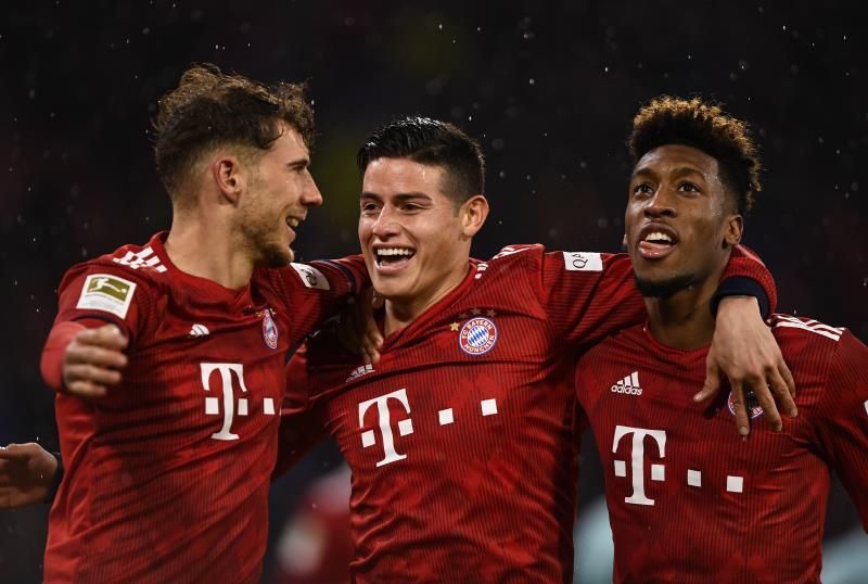 El Bayern y el Dortmund siguen un duelo a distancia a una jornada del clásico