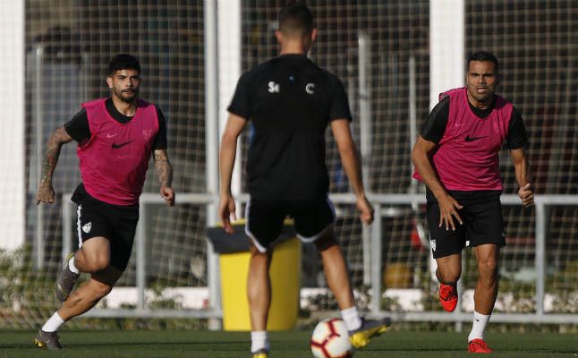 Navas, Kjaer y Sarabia ya se entrenan sobre el césped con el Sevilla FC