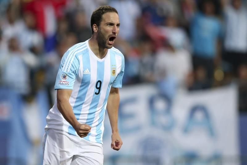 Higuaín se retira de la selección argentina a los 31 años