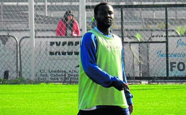 El Tomares ficha a un campeón nigeriano