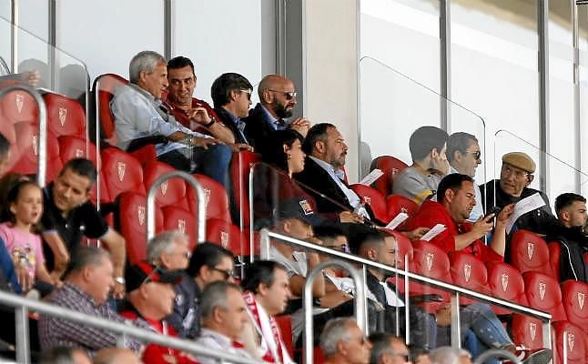 Monchi adelanta trabajo