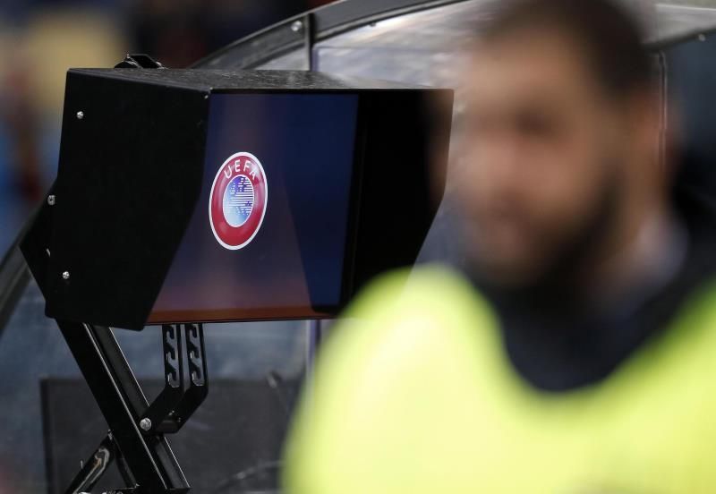 Los aficionados podrán ver en pantalla las jugadas modificadas por el VAR