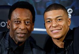 Pelé, a Mbappé: "Tienes el estilo de un brasileño"
