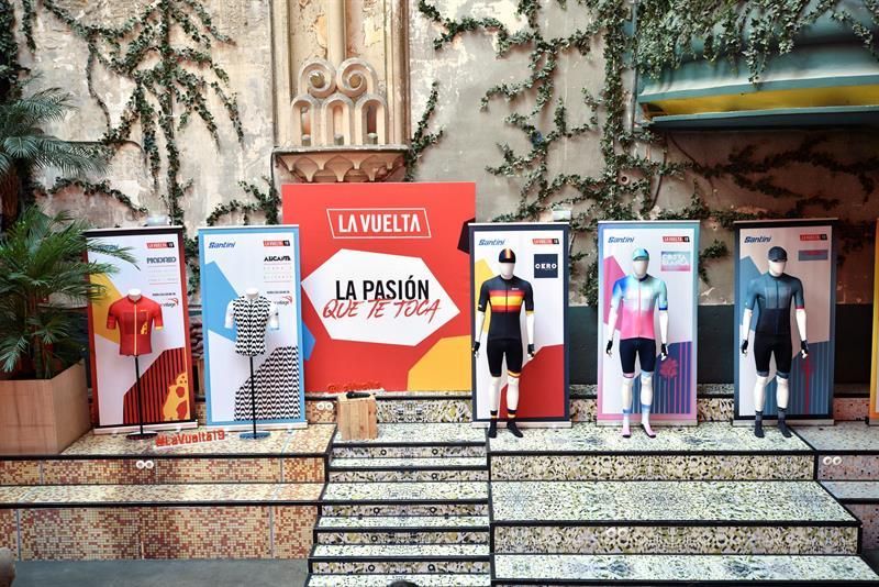 Diseño y tradición en los maillots del décimo aniversario de 'la 'roja'