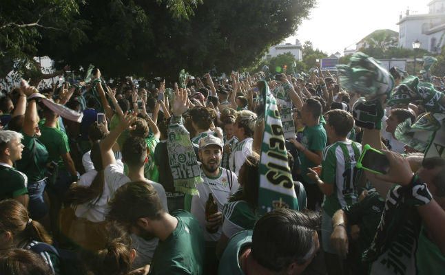 El Real Betis abre el plazo de solicitud para las entradas del derbi