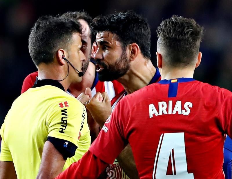 Diego Costa dijo al árbitro: "Me cago en tu puta madre", según el acta