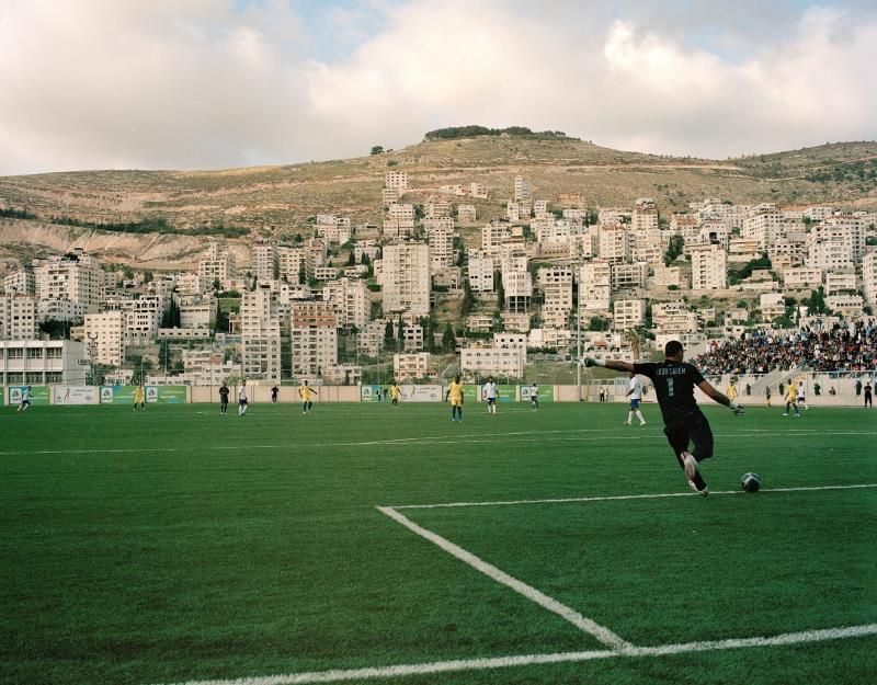 En el mundo árabe, las primaveras empiezan en un campo de fútbol