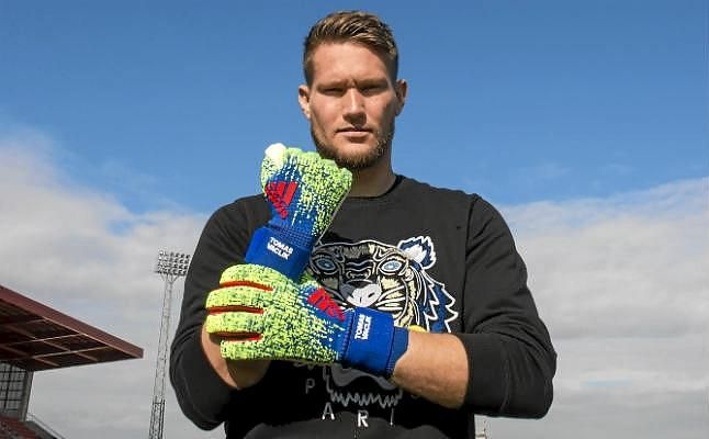 Vaclik: "Queremos hacer feliz a Caparrós en el derbi"