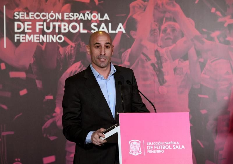 El mundo del fútbol se da cita en Barcelona para debatir su futuro