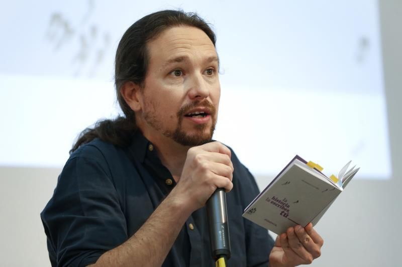 Pablo Iglesias: "¿Por qué es tan difícil que salga del armario un futbolista?"