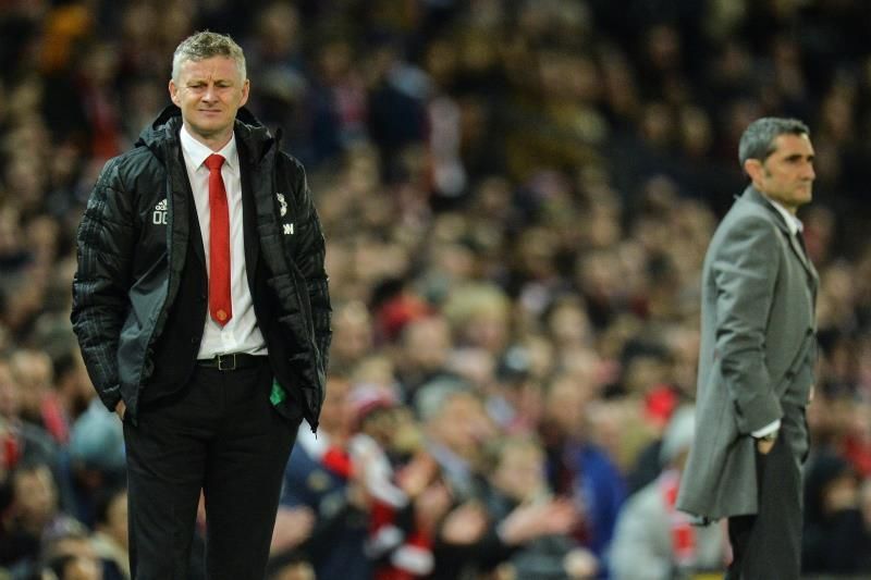 A Solskjaer se le notan las costuras