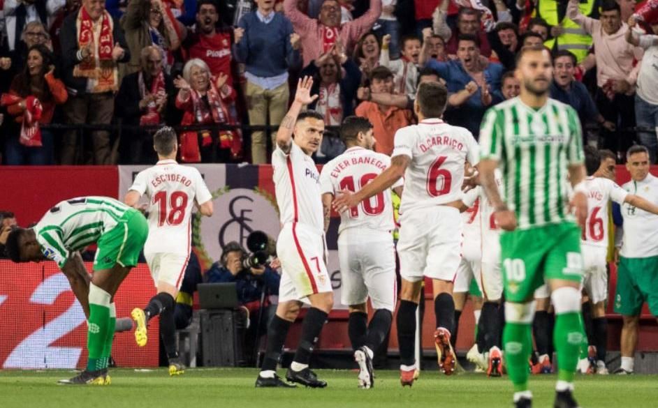 Sevilla FC 3-2 Real Betis: La pegada tiñe el derbi de blanco y rojo