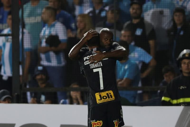 Corinthians conquista el título de Sao Paulo y el Flamengo el de Río