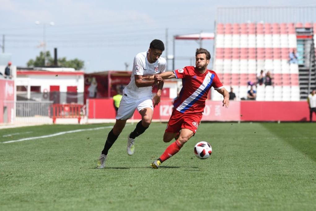 Sevilla At. 1-2 Recreativo: Cruel desenlace para un meritorio filial