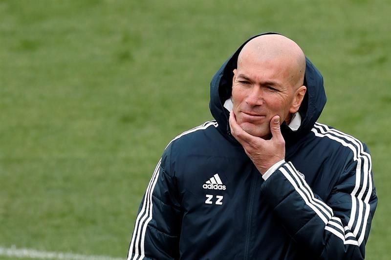 Zidane apuesta por Vallejo y mantiene a Bale en el banquillo