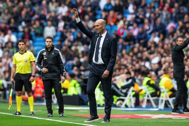 Zidane: "Benzema es el mejor delantero del momento"