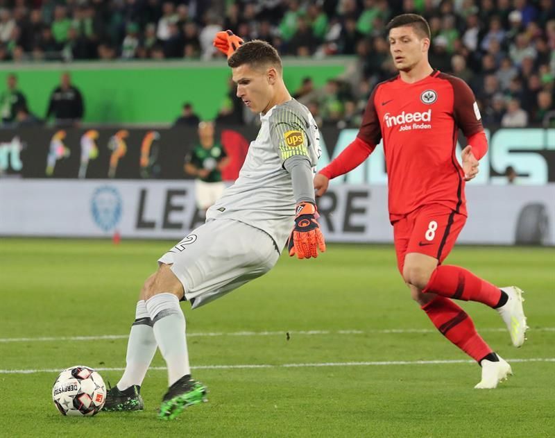 Un gol de Brooks en el último minuto impide el triunfo del Eintracht