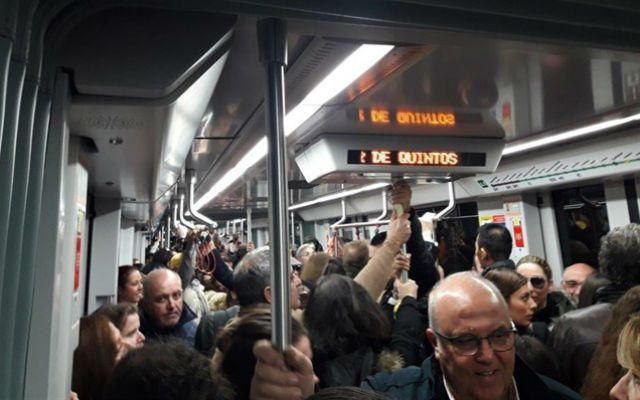 La plantilla del metro secunda la nueva jornada de huelga