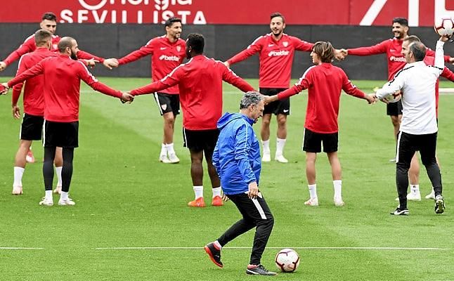 Sarabia y Navas, en la convocatoria de Caparrós