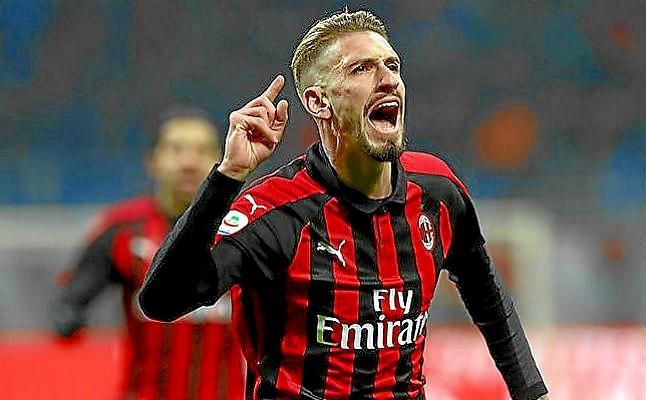 Desde Italia vuelven a vincular a Samu Castillejo con el Sevilla