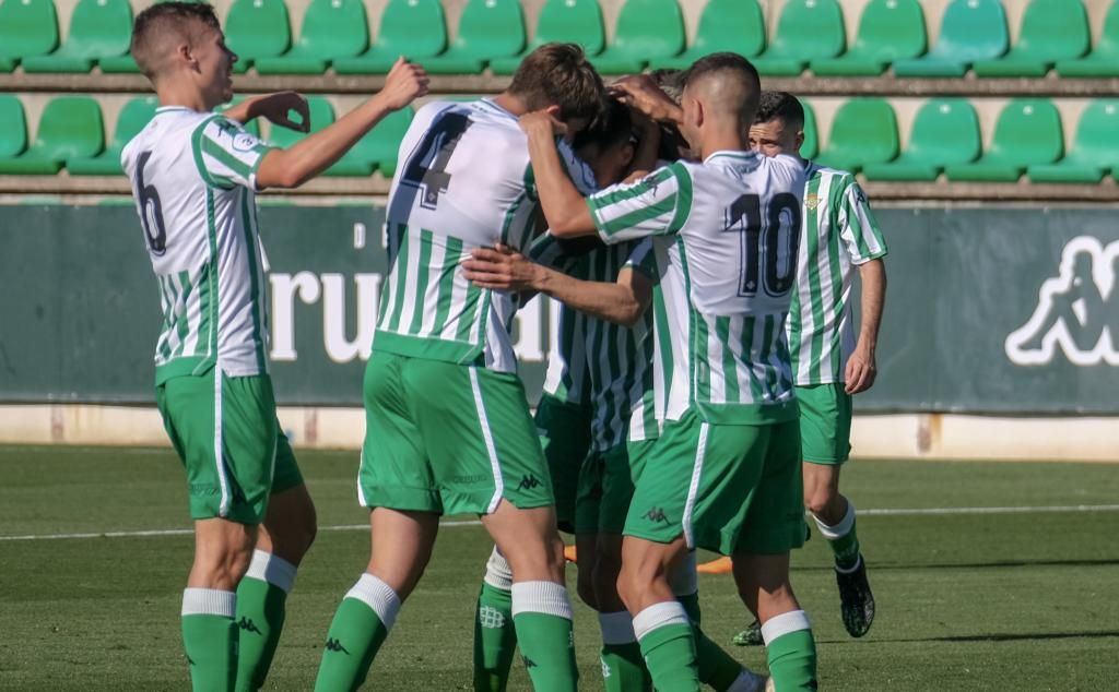 Betis Deportivo 2-0 C. Lucena: El filial sigue en la lucha por el 'play off'