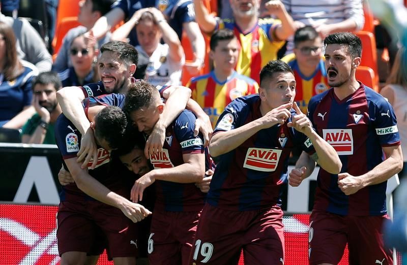 0-1. Charles fulmina al Valencia en la prolongación