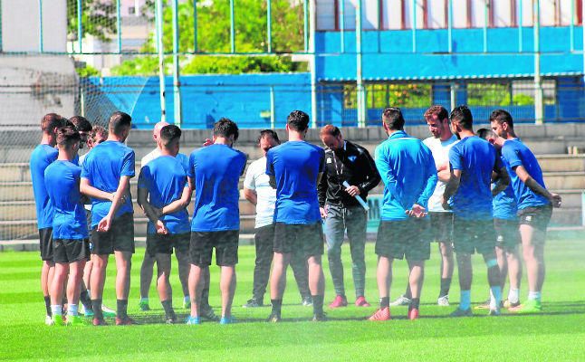 Antonio Reyes, entrenador del Écija: "Aún no hemos hecho nada"