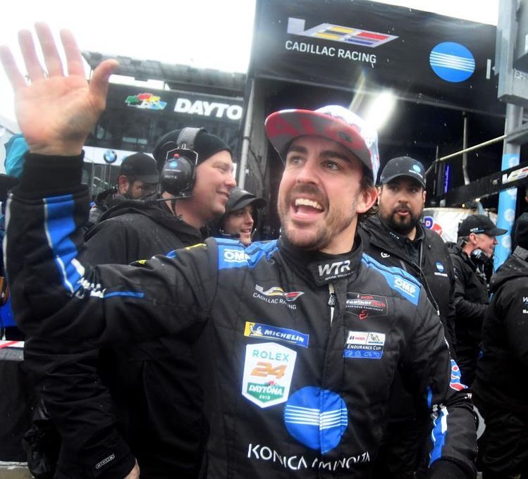 Alonso: "Tengo dos o tres ideas; F1, Indycar... el Dakar es una posibilidad"