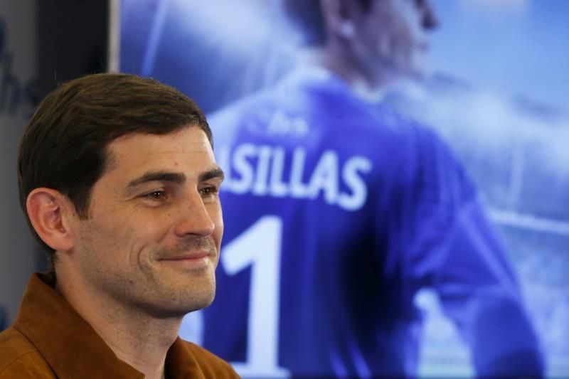 El Real Madrid transmite "todo su apoyo" a su "querido capitán Iker Casillas"