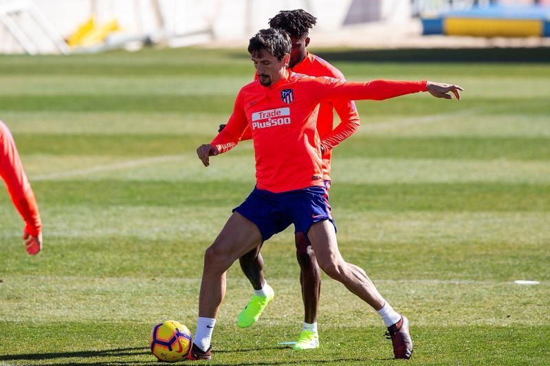 Savic, duda contra el Espanyol; Thomas y Saúl, las alternativas