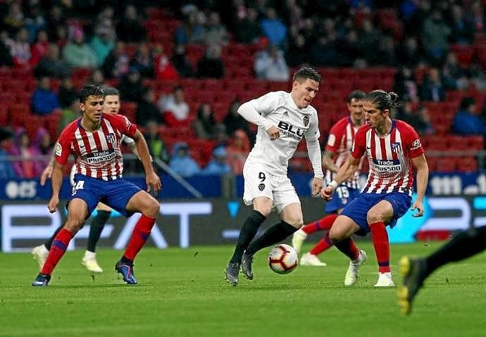 Gameiro contra Emery