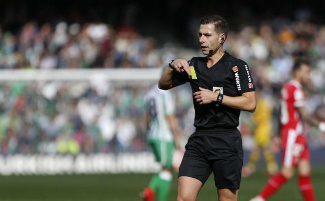 Cordero Vega arbitrará el Betis-Huesca