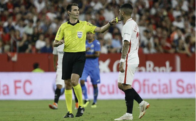 El Sevilla no conoce la victoria con el árbitro del Wanda
