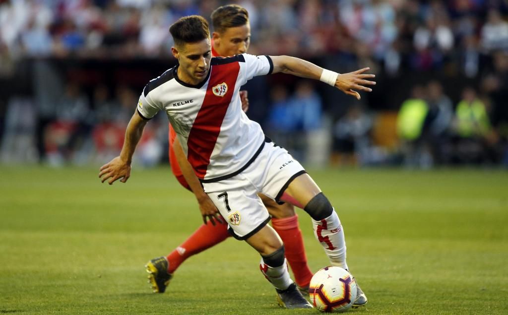 El Rayo, duro con Álex Moreno, al que también quiere el Sevilla