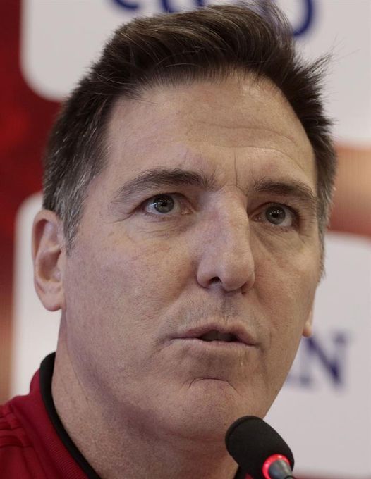 Santa Cruz, de 37 años, y Cardozo, de 35, en la lista previa de Paraguay