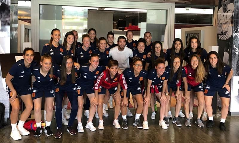 "Demostrad que sois las mejores" pide Sergio Ramos a la selección femenina