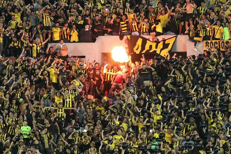 Peñarol podría ser campeón sin sus hinchas en el campo por culpa de precios