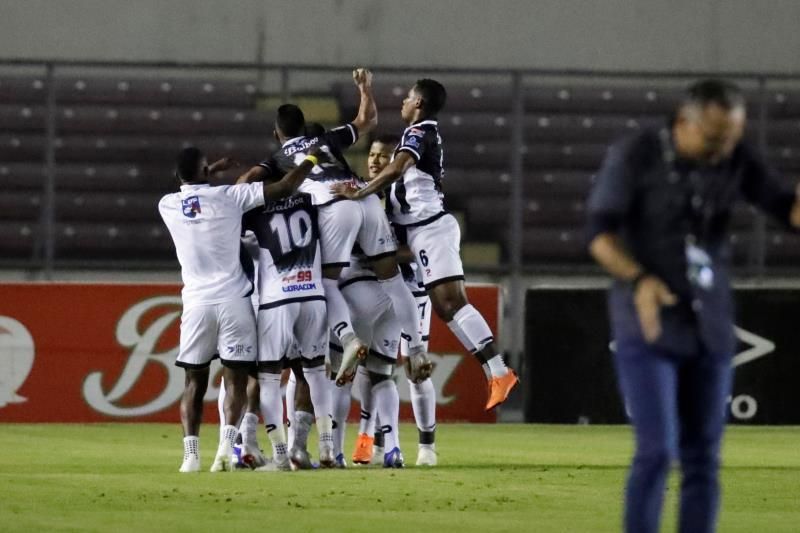Tauro y CAI se quedan con últimos boletos a semifinales en el fútbol panameño