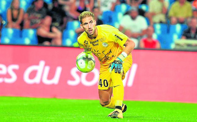 Lecomte, vía entre palos