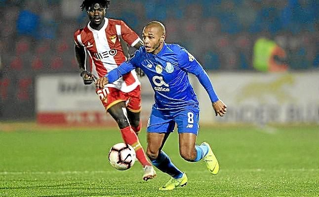 El Betis no renuncia a Brahimi