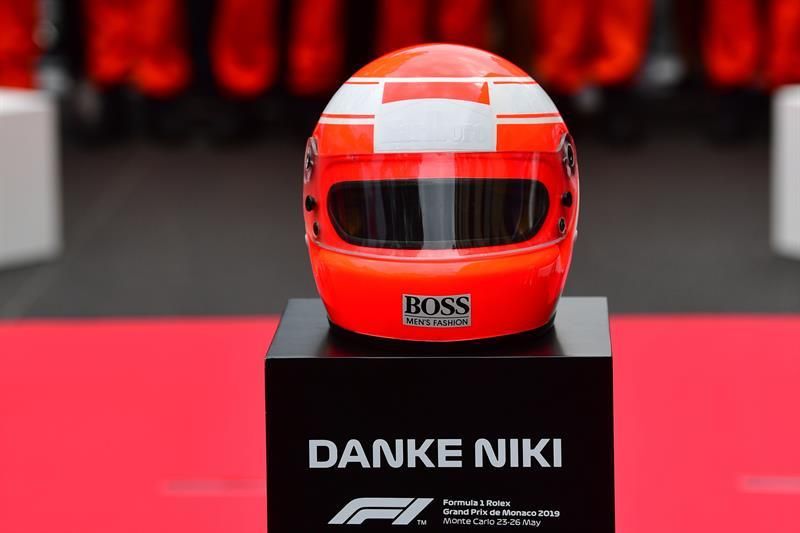 La parrilla guarda un minuto de silencio en memoria de Niki Lauda en el Gran Premio de Mónaco
