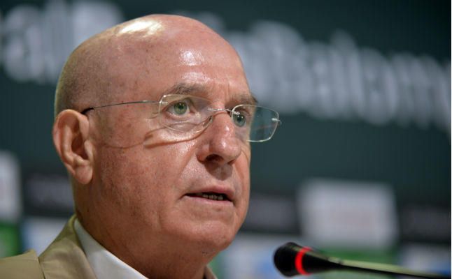 Serra y un "abanico abierto" para el banquillo del Betis