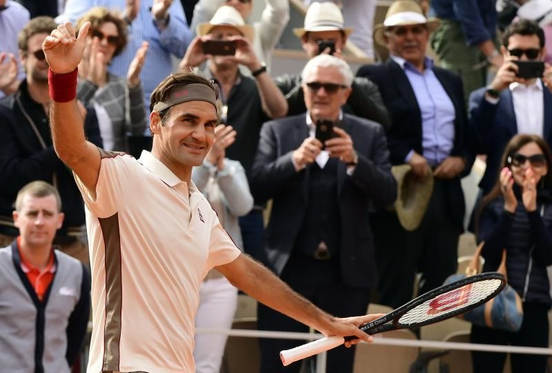 Federer, a tercera ronda sin forzar