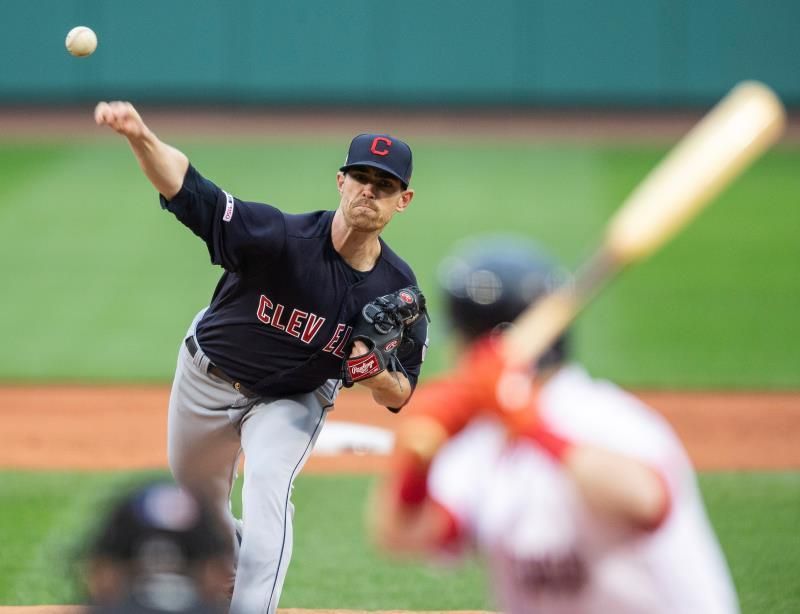 14-9. Santana pega jonrón, triple y remolca cinco para los Indios