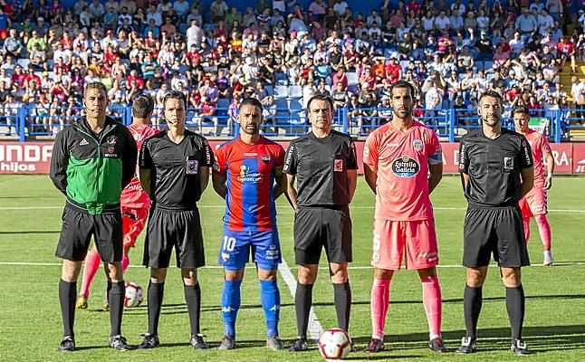 El Extremadura viajará mañana de Cádiz a Sevilla para despedir a Reyes